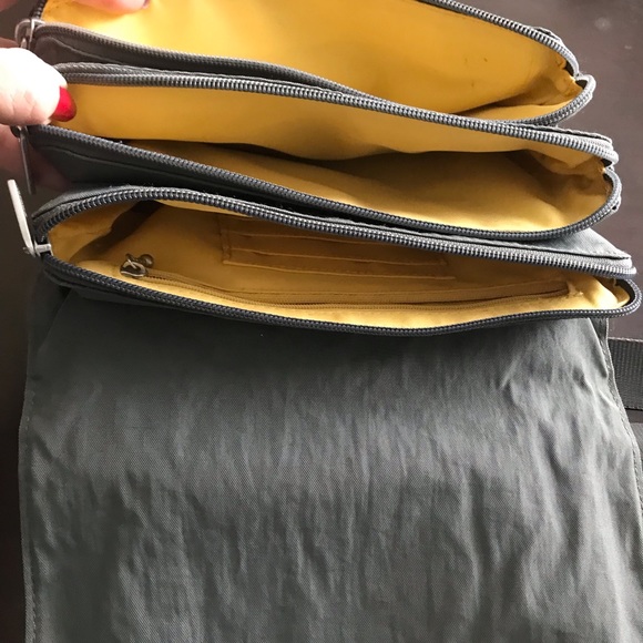 Baggallini - Picture 5 of 8